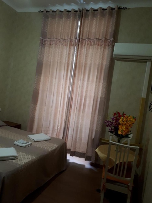 Renting Rooms image 20