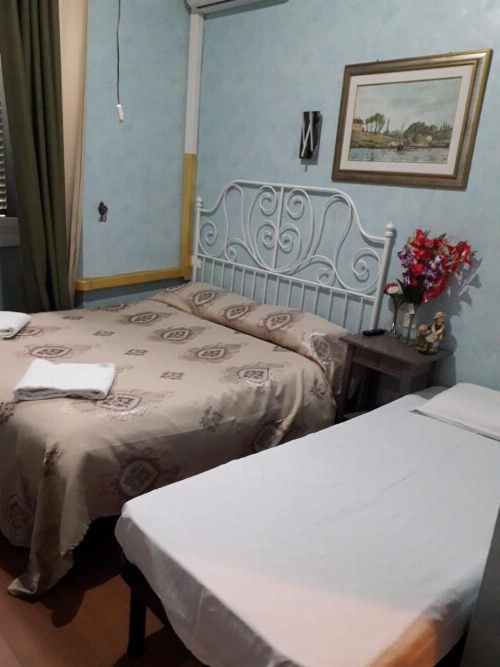 Renting Rooms image 29