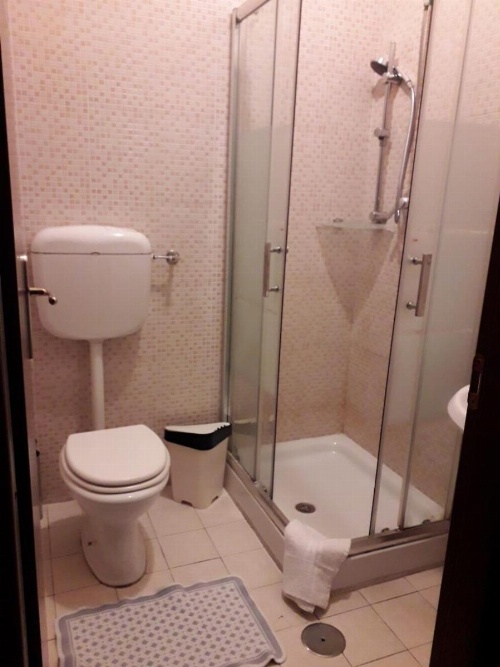 Renting Rooms image 32