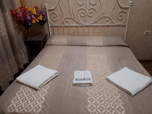 Renting Rooms image 43