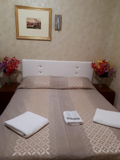 Renting Rooms image 50